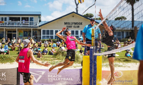 Пляжный волейбол в Моллимуке (Австралия)