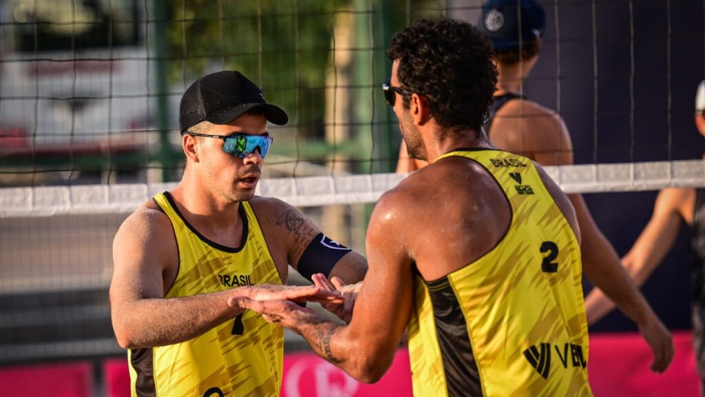 Бразильцы Гуто и Педро