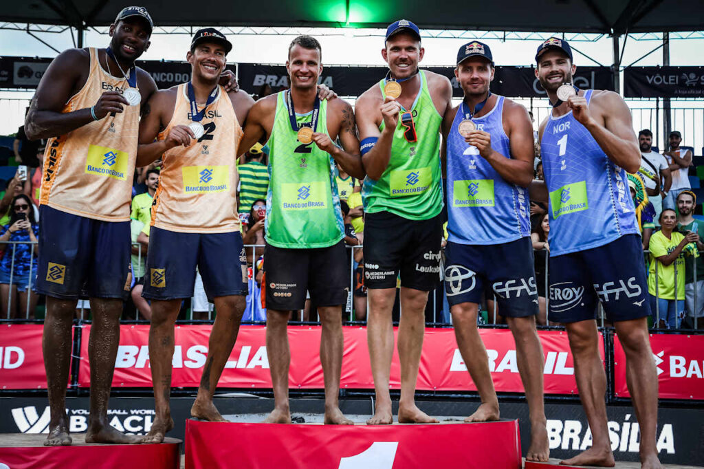 Подиум "Элит" Про-тура 2025 в Бразилии / Фото - FIVB