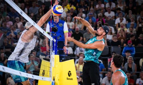Норвежец Мол (слева) и поляк Лосяк в Гамбурге / Фото - FIVB
